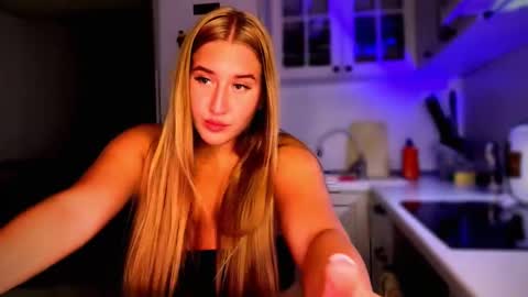 Snapshot of melissalii chatting on September 13, 2025, 6:18 pm melissalii online show from September 13, 2025, 6:18 pm