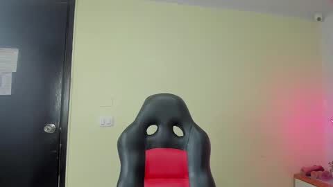    online show from February 6, 2026, 7:50 pm