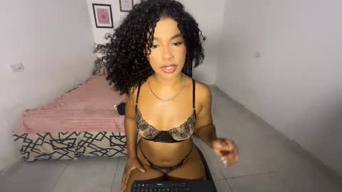 mell_rossi online show from June 20, 2026, 6:54 pm