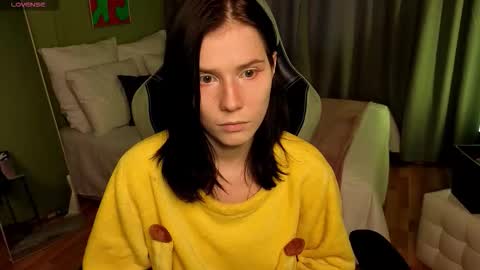 mellhyees online show from November 5, 2025, 12:16 pm