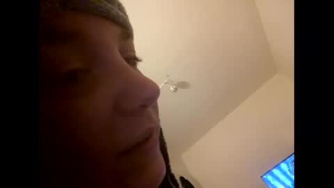 Snapshot of melli23 chatting on December 29, 2024, 12:52 am Melli online show from December 29, 2024, 12:52 am