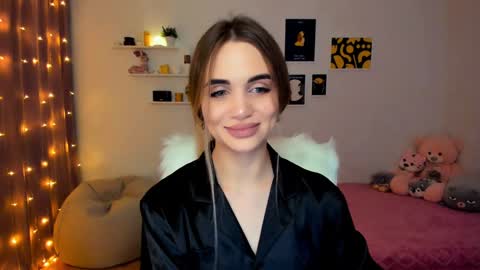 Snapshot of mellifluoustess chatting on December 9, 2024, 11:03 pm Tessa online show from December 9, 2024, 11:03 pm