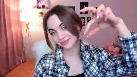 Snapshot of mellifluoustess chatting on February 25, 2025, 9:46 pm Tessa online show from February 25, 2025, 9:46 pm