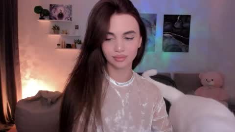 Tessa online show from May 21, 2026, 3:13 am
