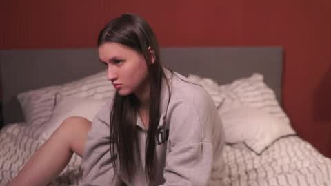 Lia online show from April 16, 2026, 10:23 pm