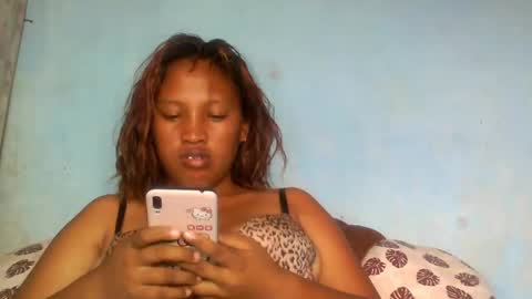 Snapshot of mellissia02 chatting on February 11, 2025, 10:04 am mellissa online show from February 11, 2025, 10:04 am