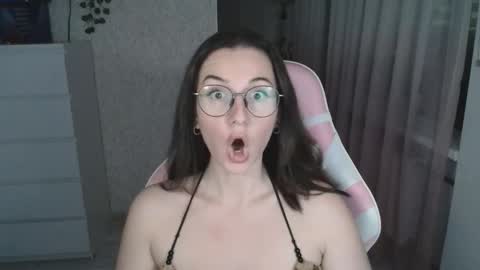 mellonmayre online show from February 9, 2026, 7:40 pm