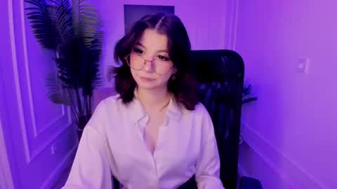 mellsawertyq online show from November 3, 2025, 7:37 pm