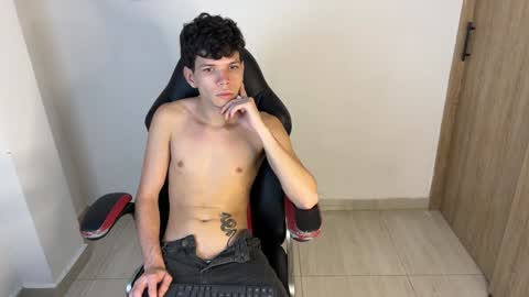 Snapshot of melo_twink chatting on January 12, 2025, 4:10 am Melo online show from January 12, 2025, 4:10 am