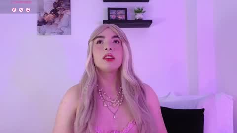 Snapshot of meloddysky chatting on February 3, 2025, 12:25 pm Meloddy online show from February 3, 2025, 12:25 pm