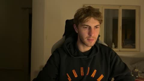 Melodicass online show from November 9, 2025, 10:52 pm