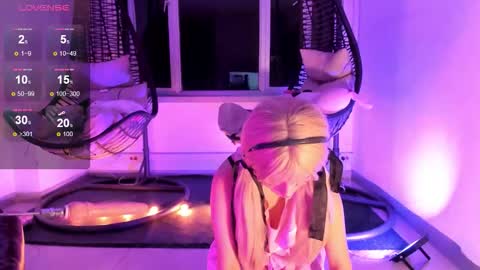 melody_chers online show from October 16, 2025, 4:13 am