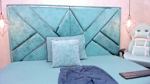 Melody  online show from October 23, 2025, 2:16 pm