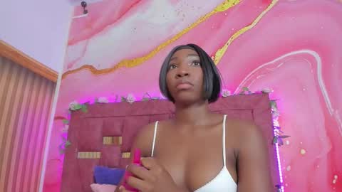 Snapshot of melody_paris chatting on January 16, 2026, 10:41 am Mixie online show from January 16, 2026, 10:41 am