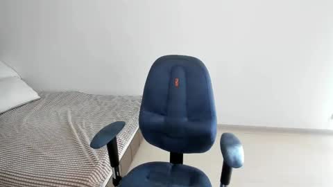 Snapshot of melodyhewit chatting on January 11, 2025, 12:50 pm Masha online show from January 11, 2025, 12:50 pm