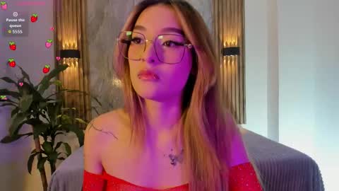 Snapshot of melodylanee chatting on January 19, 2026, 11:03 am melodylanee online show from January 19, 2026, 11:03 am