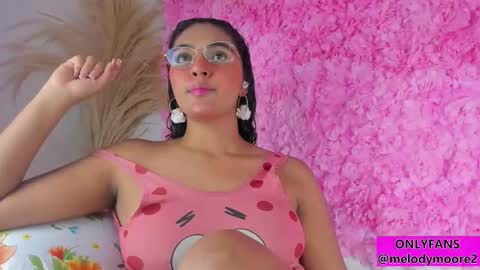 Snapshot of melodymoore_ chatting on November 6, 2025, 10:43 pm Melody online show from November 6, 2025, 10:43 pm