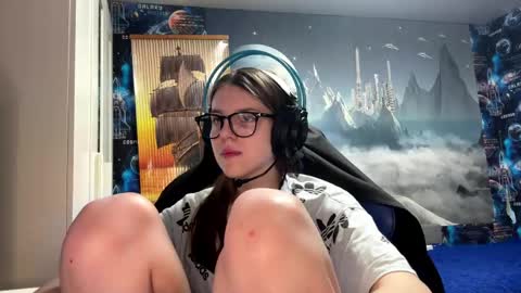 Hi Im Aria 18 years old online show from May 19, 2026, 4:24 pm