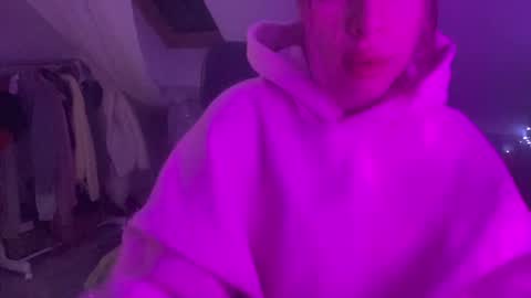 Snapshot of meloodiesweet chatting on February 15, 2026, 7:32 pm Melodie Sweet online show from February 15, 2026, 7:32 pm
