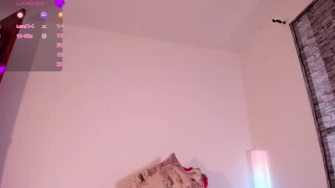 Snapshot of mely_rosee chatting on September 11, 2025, 11:32 am online show from September 11, 2025, 11:32 am