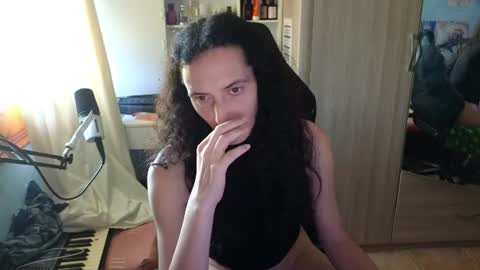 Snapshot of memisecrets chatting on June 12, 2026, 4:28 pm Megumi Aina online show from June 12, 2026, 4:28 pm