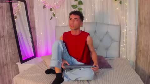 Snapshot of mency_rouse chatting on July 14, 2026, 4:23 pm Mency online show from July 14, 2026, 4:23 pm