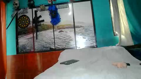 Snapshot of menesis888moon chatting on December 19, 2025, 6:59 pm menesis888moon online show from December 19, 2025, 6:59 pm