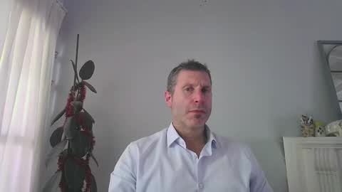 menotista online show from December 17, 2025, 6:58 pm