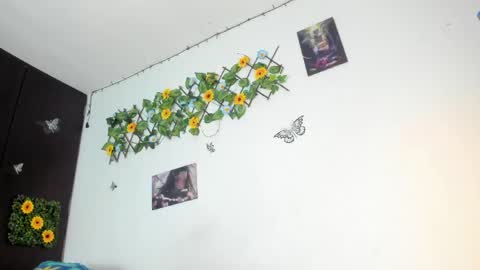 Princess Mensia online show from April 29, 2026, 12:53 pm