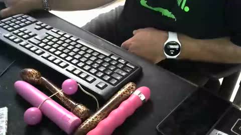 mentosgum online show from April 15, 2026, 7:10 pm