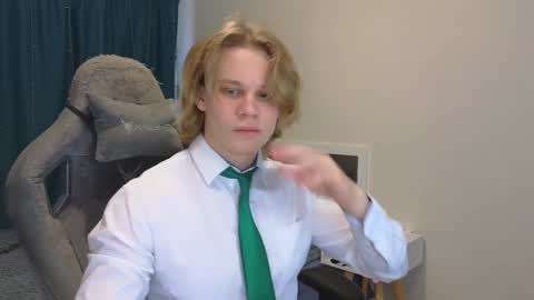 Snapshot of meow_mickey chatting on January 29, 2025, 5:09 am Mickey online show from January 29, 2025, 5:09 am