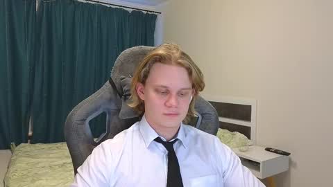 Snapshot of meow_mickey chatting on February 21, 2025, 1:22 pm Mickey online show from February 21, 2025, 1:22 pm