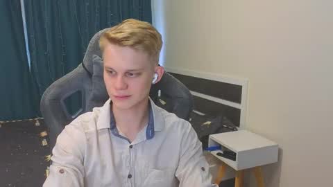 Mickey online show from November 12, 2025, 5:08 am