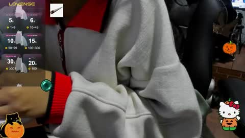 Snapshot of meow_mota chatting on October 17, 2025, 8:33 pm Valentina online show from October 17, 2025, 8:33 pm