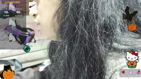 Snapshot of meow_mota chatting on October 25, 2025, 10:04 pm Valentina online show from October 25, 2025, 10:04 pm