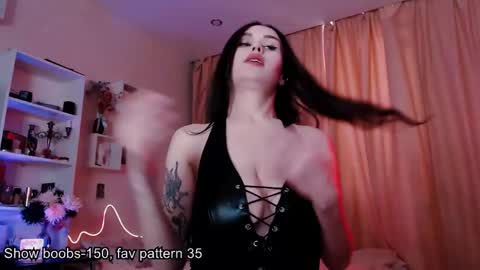 Snapshot of meow_on_da_cam chatting on June 3, 2026, 1:36 pm meow_on_da_cam online show from June 3, 2026, 1:36 pm