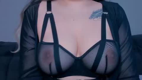 Snapshot of meow_rinnie chatting on July 11, 2026, 10:07 am My links --- online show from July 11, 2026, 10:07 am