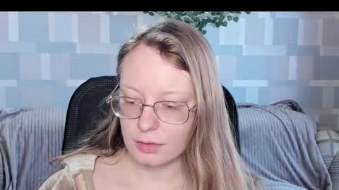 meowcr online show from January 15, 2026, 5:45 am