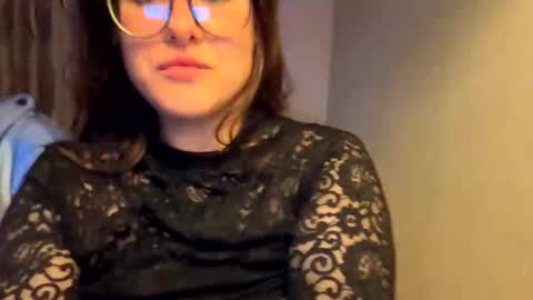 Snapshot of meowmargo chatting on September 12, 2025, 9:04 pm MeowMeow online show from September 12, 2025, 9:04 pm