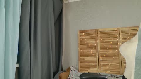 Snapshot of meowwmurr chatting on March 2, 2026, 4:14 am Mia online show from March 2, 2026, 4:14 am