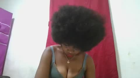 meraldaaaa online show from October 9, 2025, 6:55 am