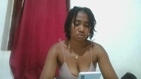 meraldaaaa online show from October 29, 2025, 5:53 am