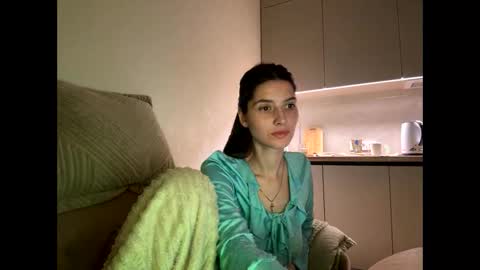 LEVA online show from April 14, 2026, 8:59 pm