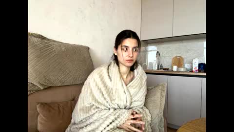 LEVA online show from April 28, 2026, 4:12 pm