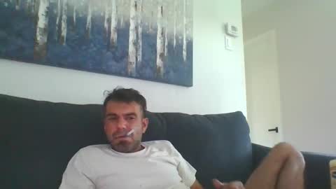 Snapshot of mercedes190d chatting on November 28, 2025, 8:00 pm Mercedes190d online show from November 28, 2025, 8:00 pm