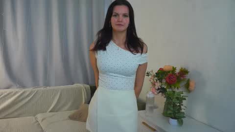 Snapshot of mercymanrriquez chatting on February 17, 2026, 7:49 am Miya online show from February 17, 2026, 7:49 am