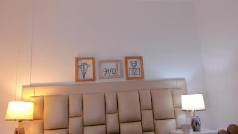 Snapshot of meredit_lane chatting on January 14, 2025, 2:50 am online show from January 14, 2025, 2:50 am