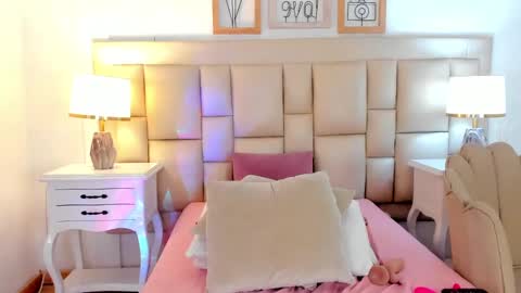 Snapshot of meredit_lane chatting on January 26, 2025, 6:38 am online show from January 26, 2025, 6:38 am