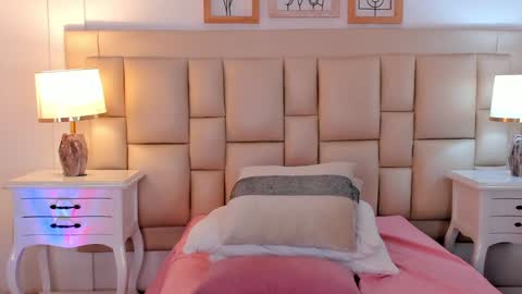 Snapshot of meredit_lane chatting on February 7, 2025, 6:35 am online show from February 7, 2025, 6:35 am