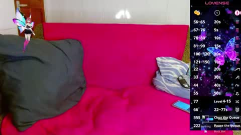 Snapshot of mereleona chatting on October 8, 2025, 3:20 pm Mereleona online show from October 8, 2025, 3:20 pm